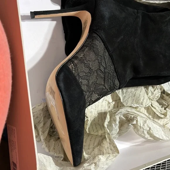 Black suede tall boots with lace - Picture 2 of 3